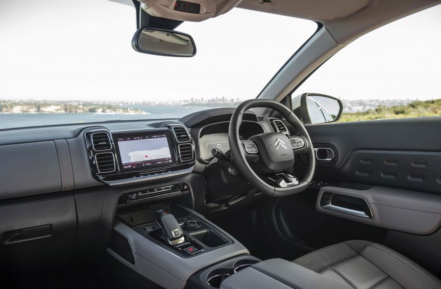 Интерьер Citroen C5 Aircross 2019 года  (AU) (фото 12 из 40)